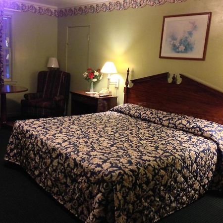 Northside Inn Claxton Phòng bức ảnh